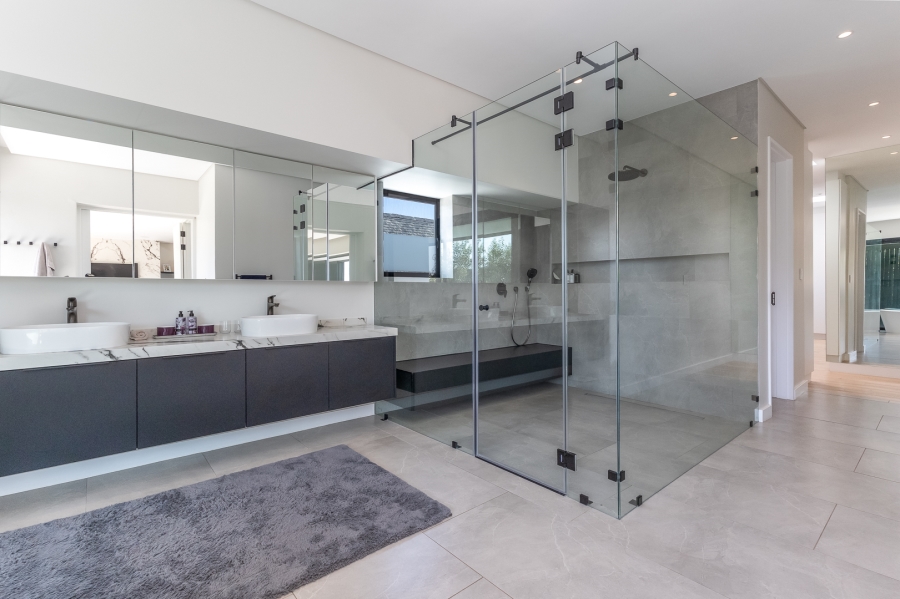 4 Bedroom Property for Sale in Pearl Valley at Val de Vie Western Cape